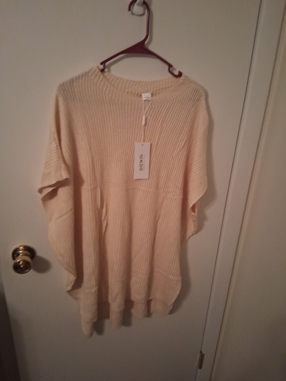 Amazon Essentials Cream Ribbed V-Neck Short Sleeve Sweater